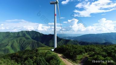 云南大风车风力发电上升航拍4K